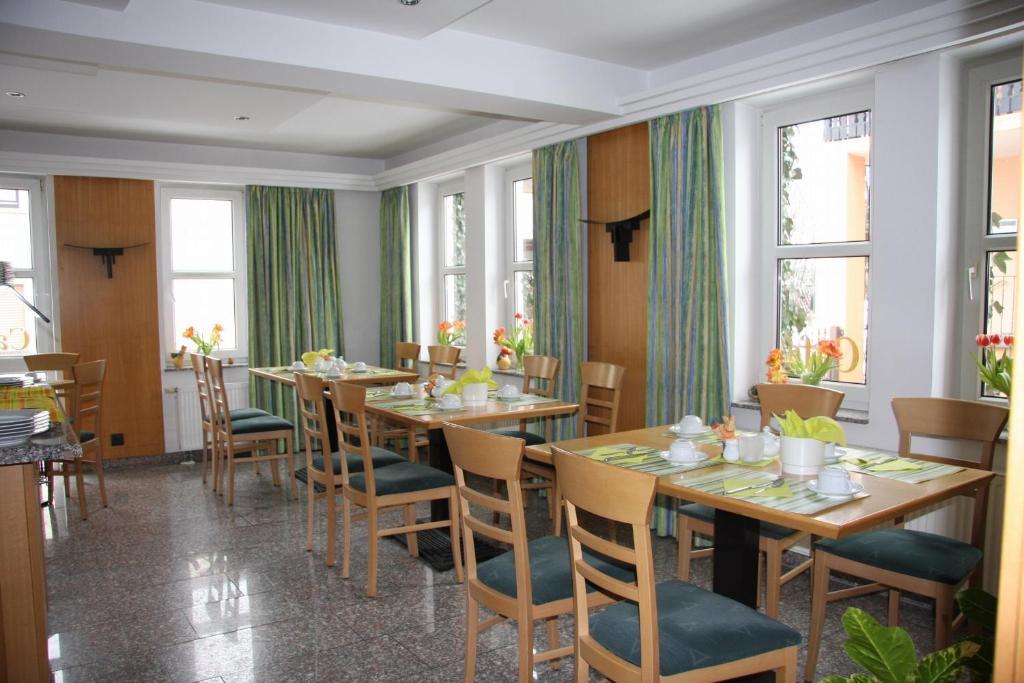Hotel Gasthof Gruener Wald Хофхайм-ам-Таунус Экстерьер фото